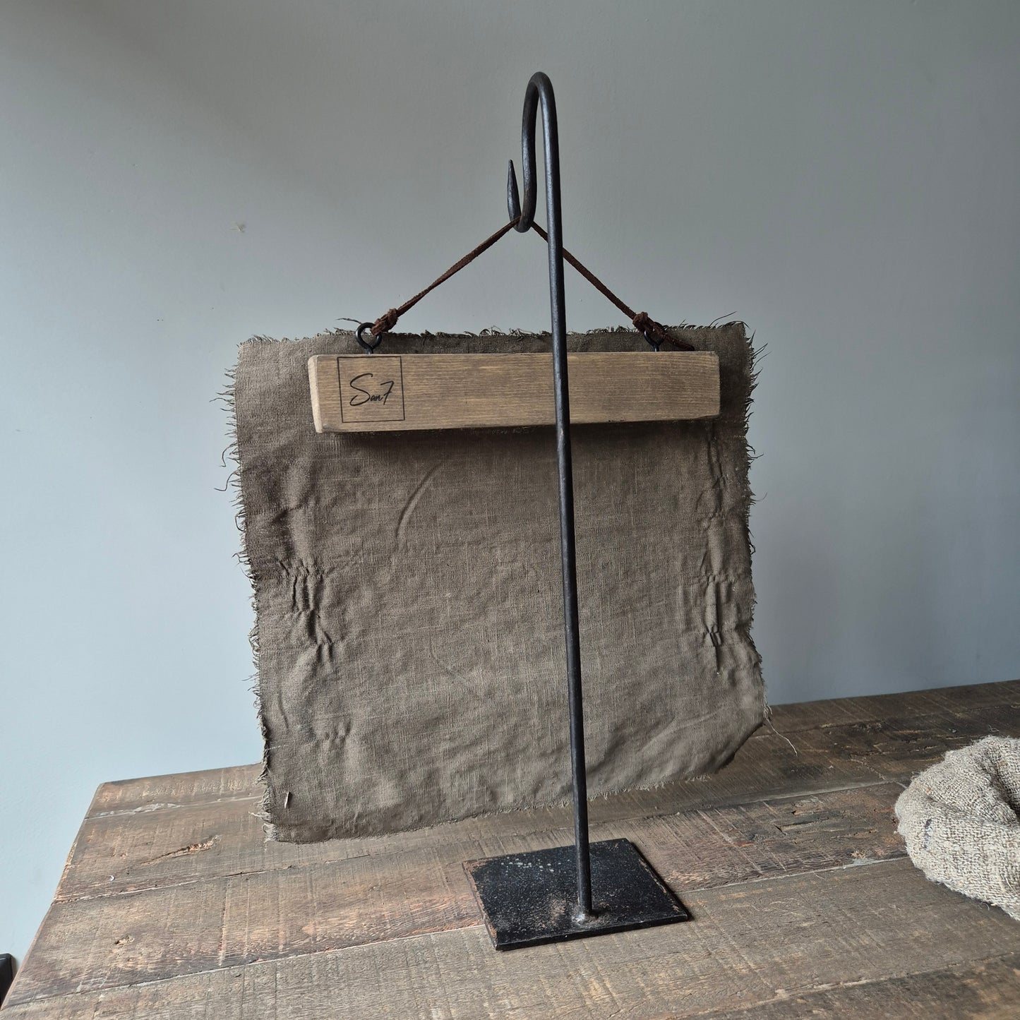 Kalkdoek kelim aan statief San7 nr. 1