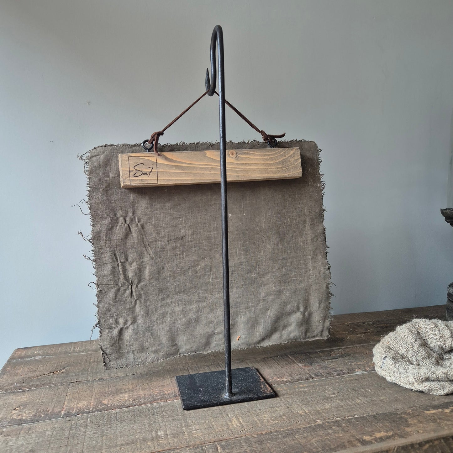 Kalkdoek kelim aan statief San7 nr. 2