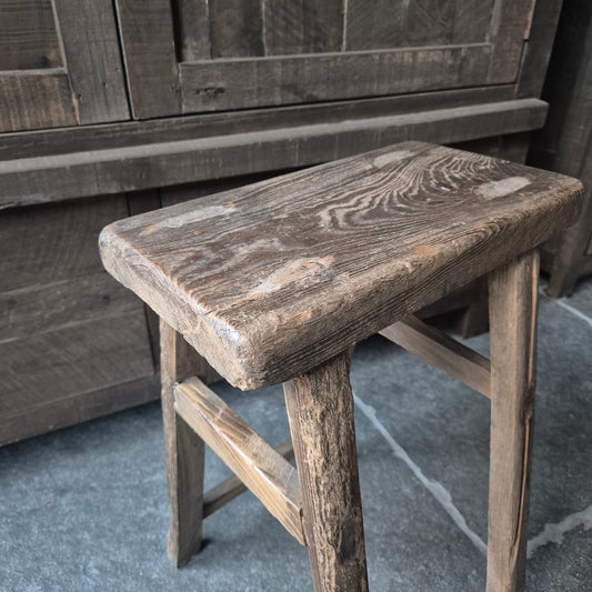 Uniek oud houten Chinese kruk nr. 13