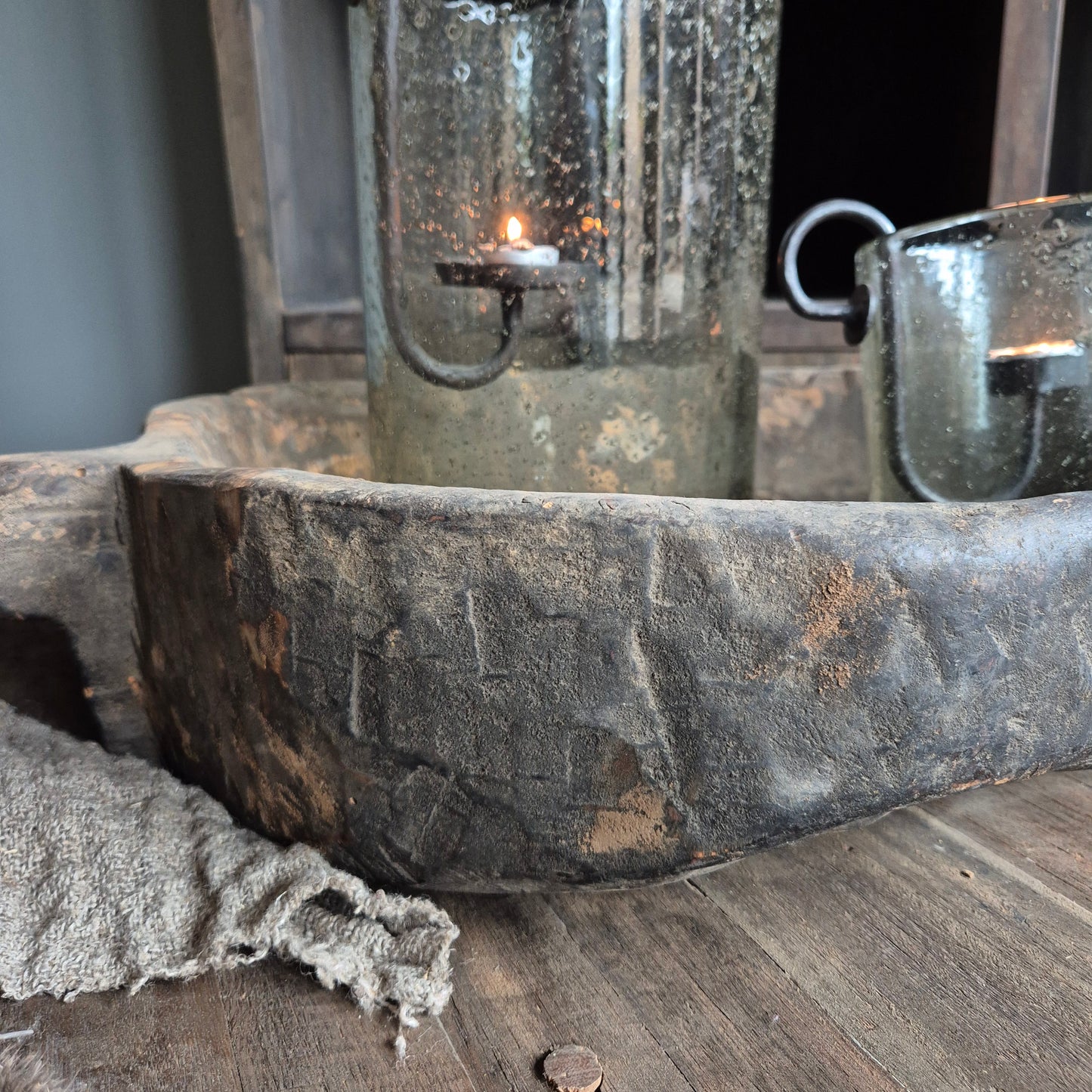 Oud houten schaal met handvat XL nr. 31