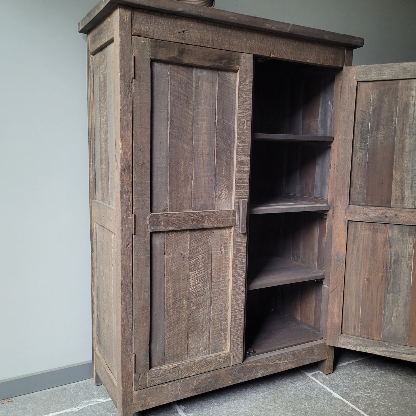 Meidenkast driftwood | houten greep