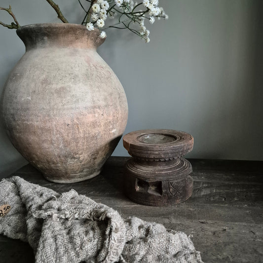 Uniek oud houten zaaikandelaar nr. 22