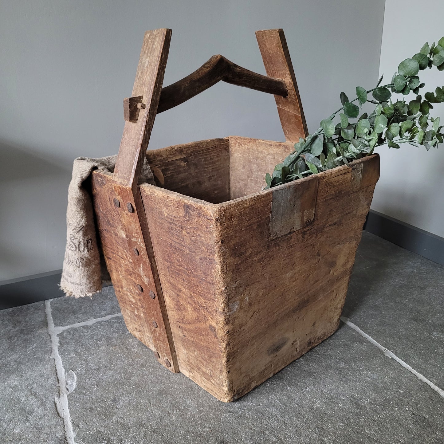 Uniek oud houten Chinese rijstbak met handvat