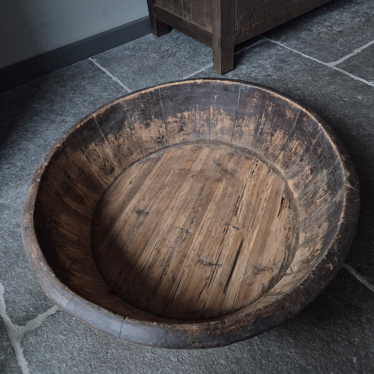 Oud houten olijfbak Luksa nr. 1