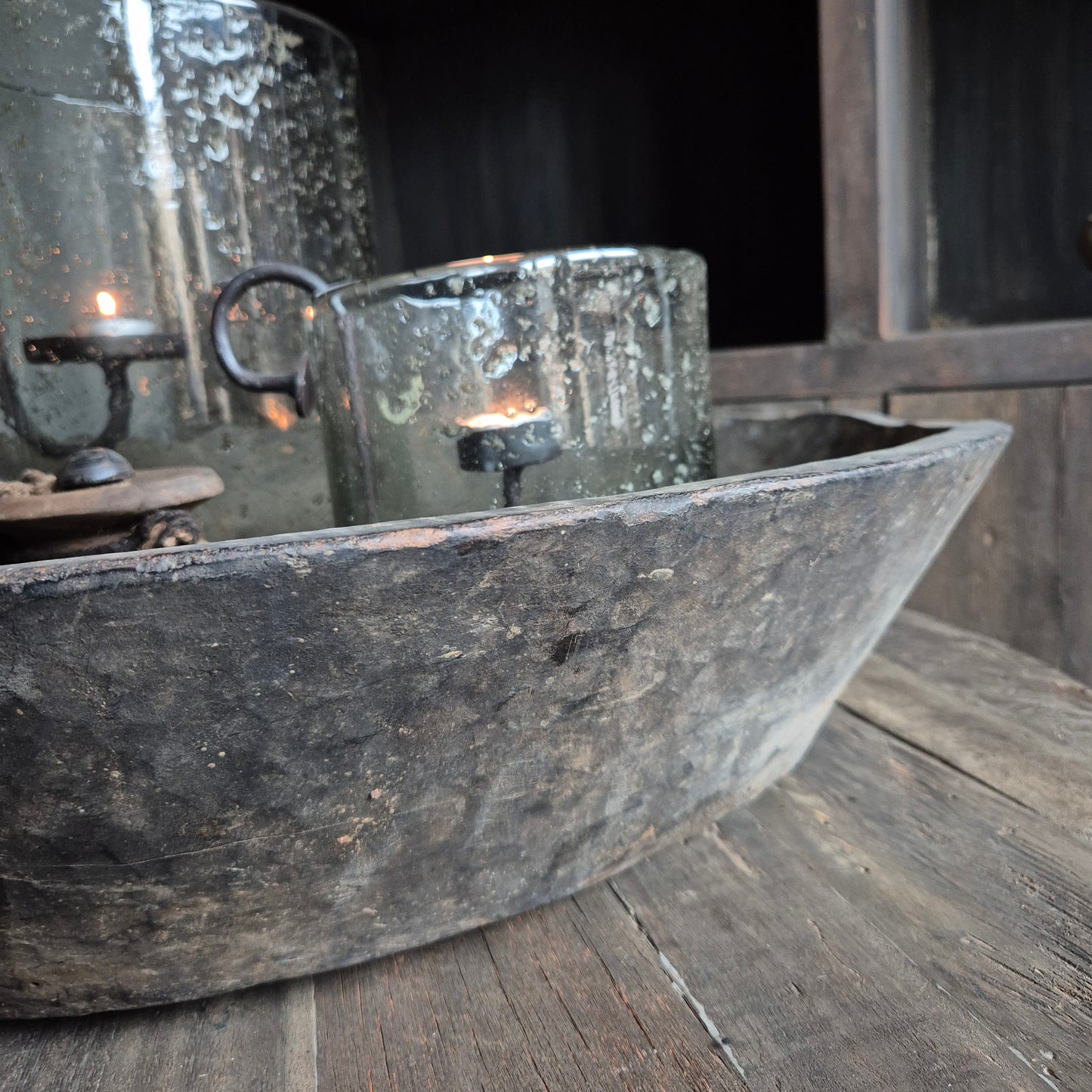 Oud houten schaal met handvat XL nr. 32