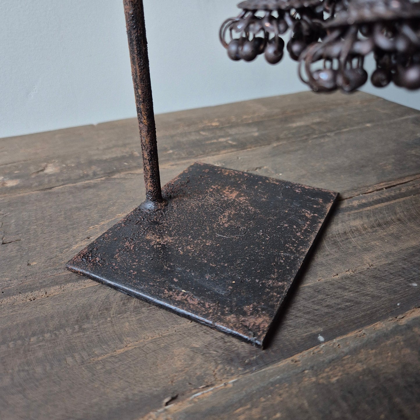 Ijzeren statief met hanger vierkant