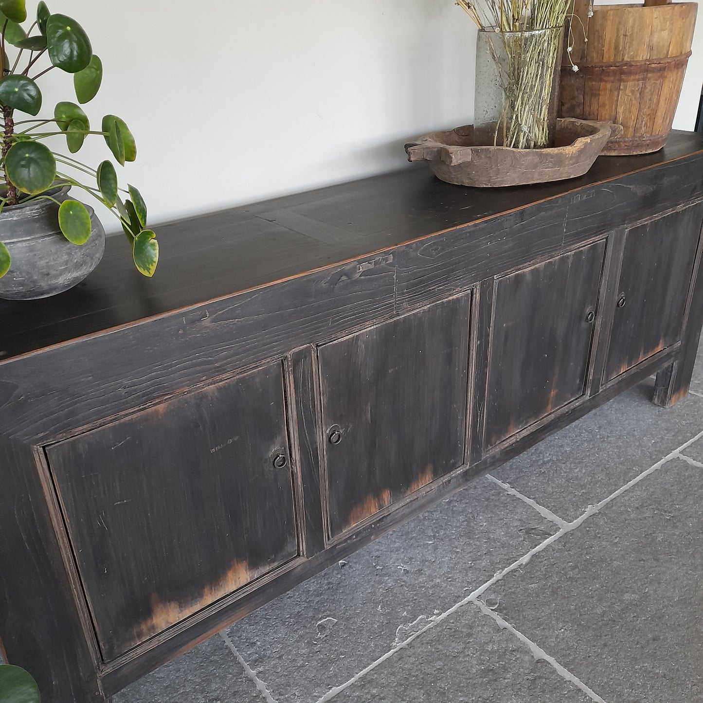 Dressoir Chinees oud zwart 4-deur