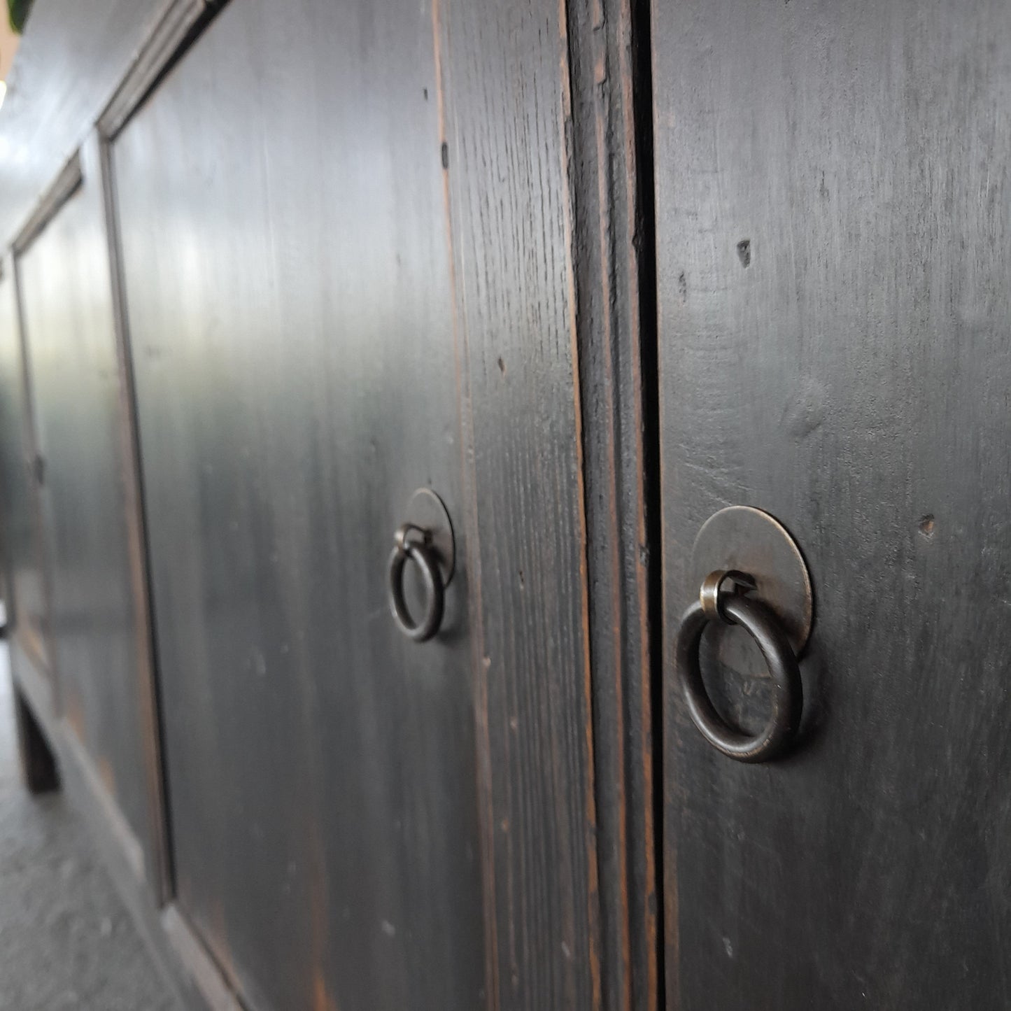 Dressoir Chinees oud zwart 4-deur