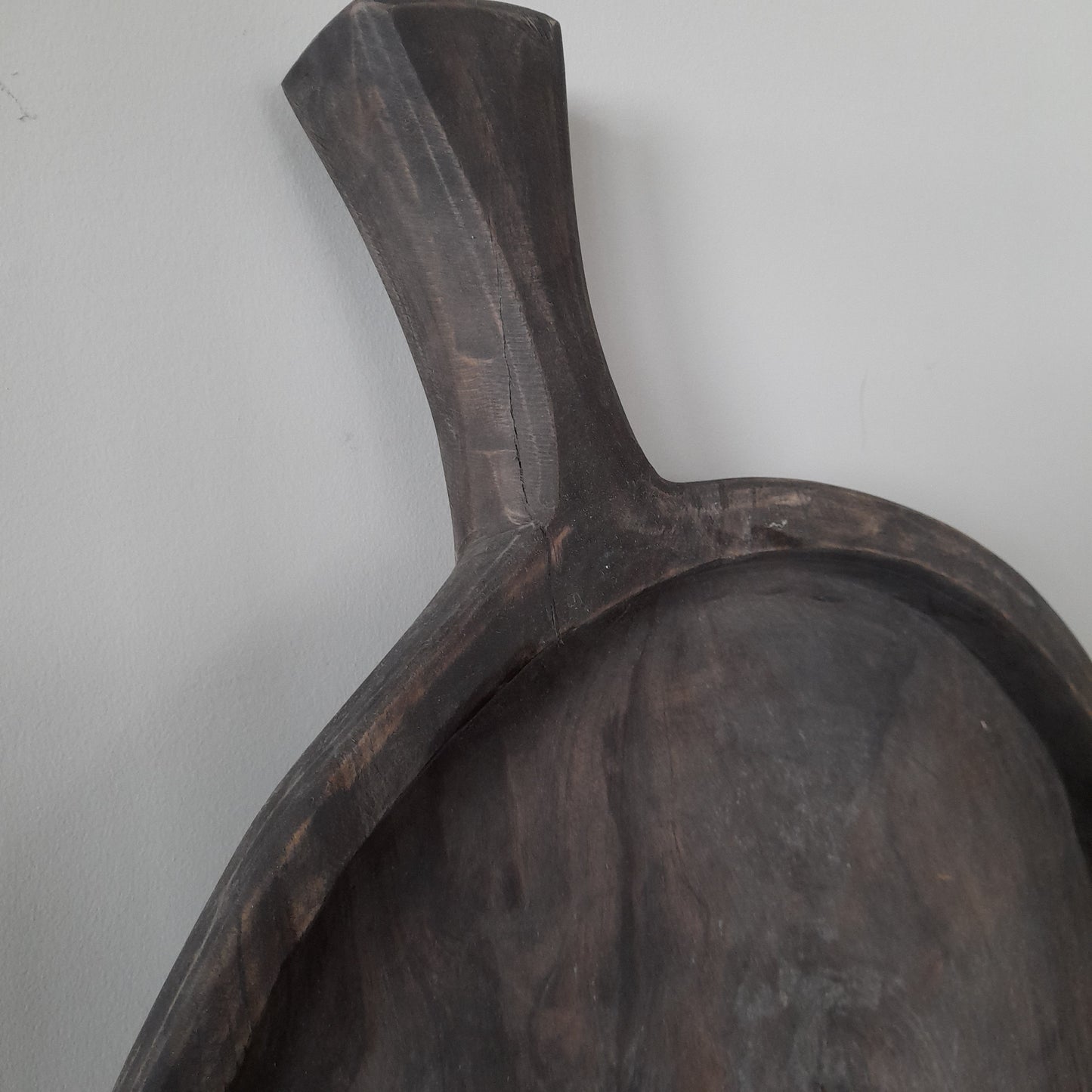 Houten serveerplank | chopping board | plank rond met handvat 40cm