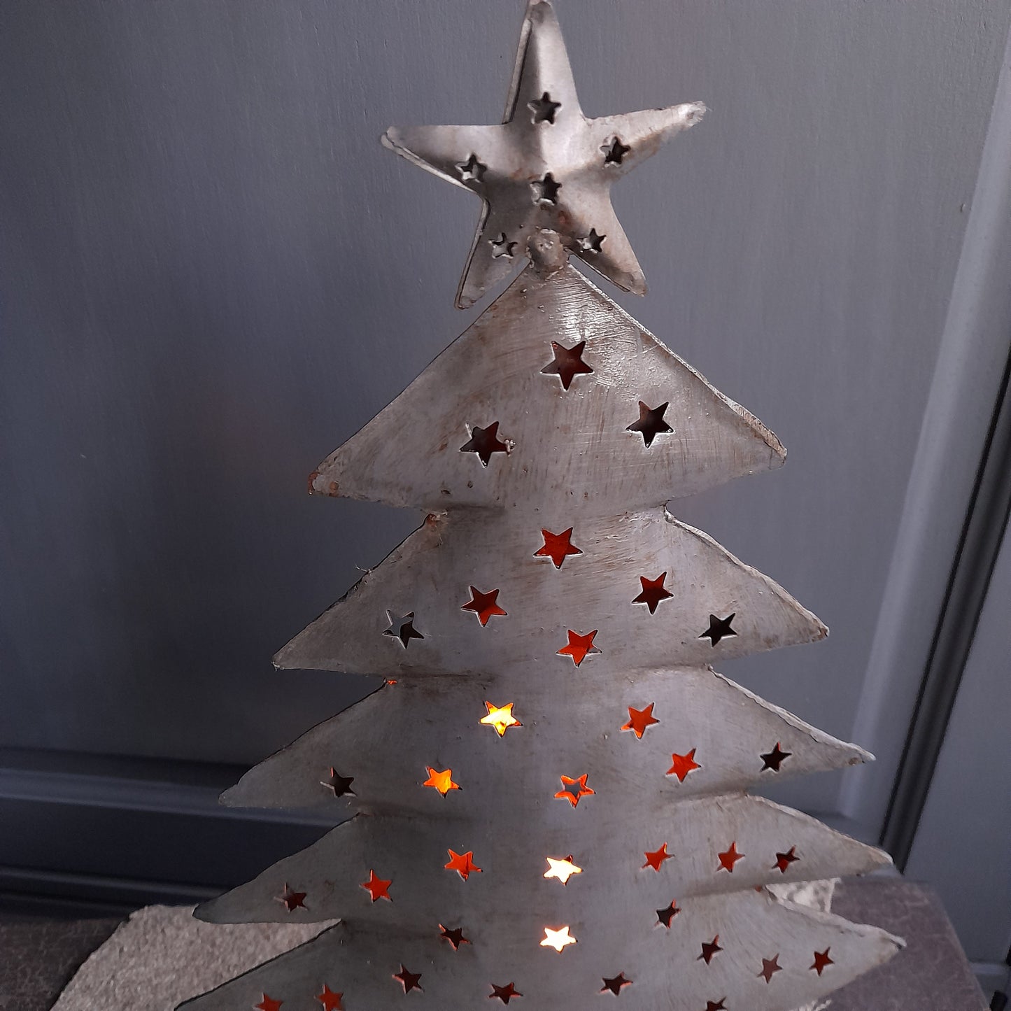 Kerstboom met deurtje voor theelicht ijzer