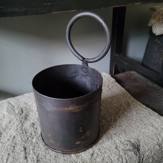 Metalen potje met ring