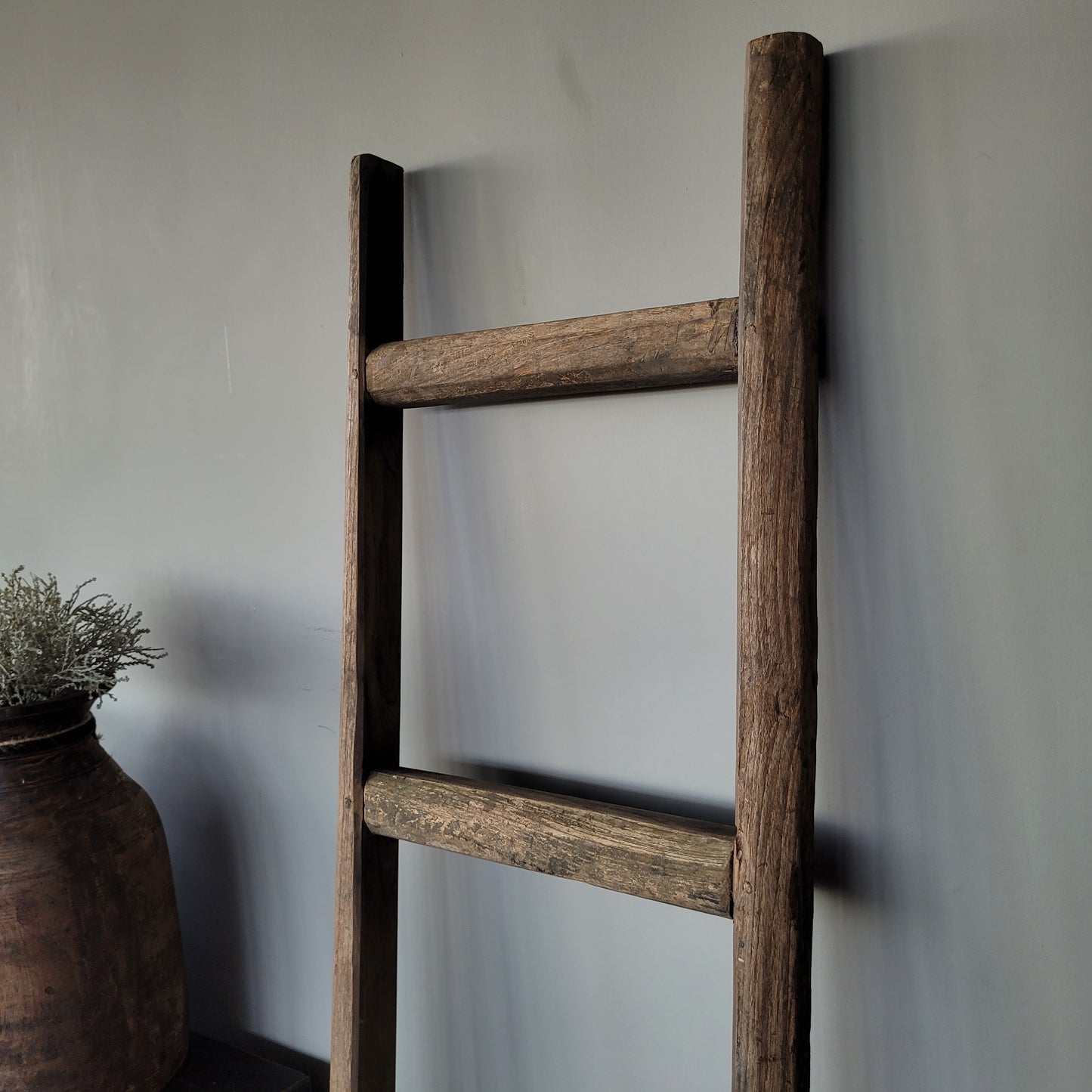 Oud houten ladder