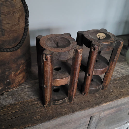 Spoel kandelaar oud hout