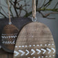 Houten ei ornament aan touw