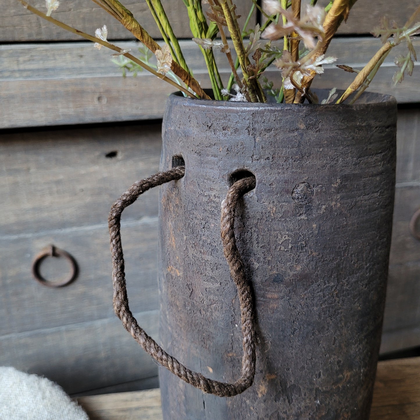 Oud houten pot