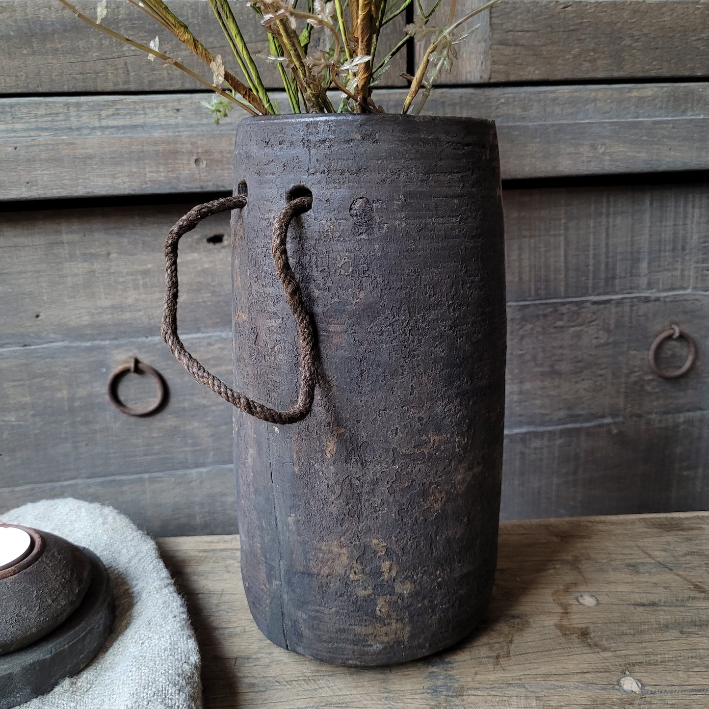 Oud houten pot