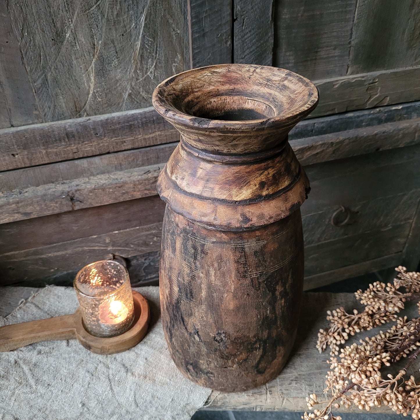 Oud houten nepalese kruik nr. 40