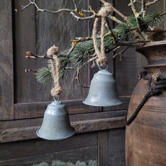 Kerstklok zink aan touw M