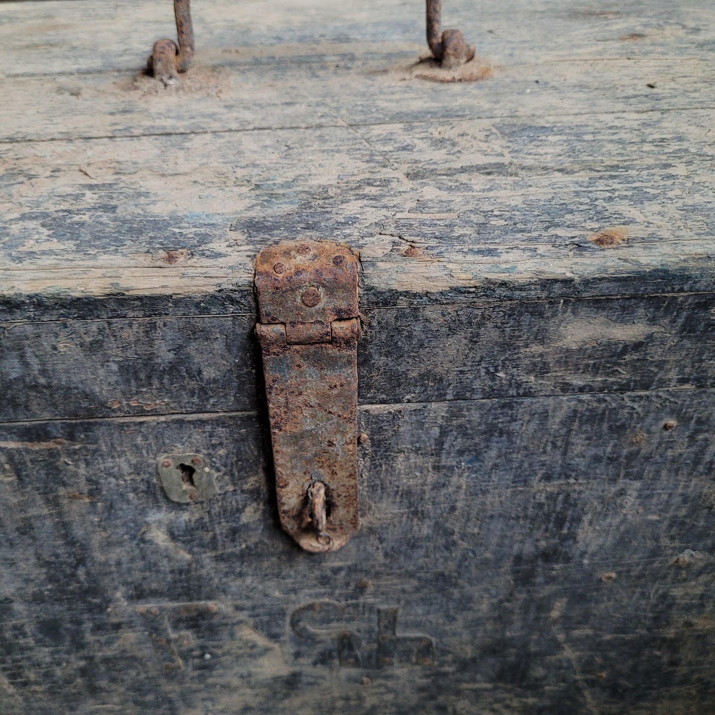 Uniek oud houten kist