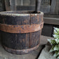 Oud houten ton met handvat