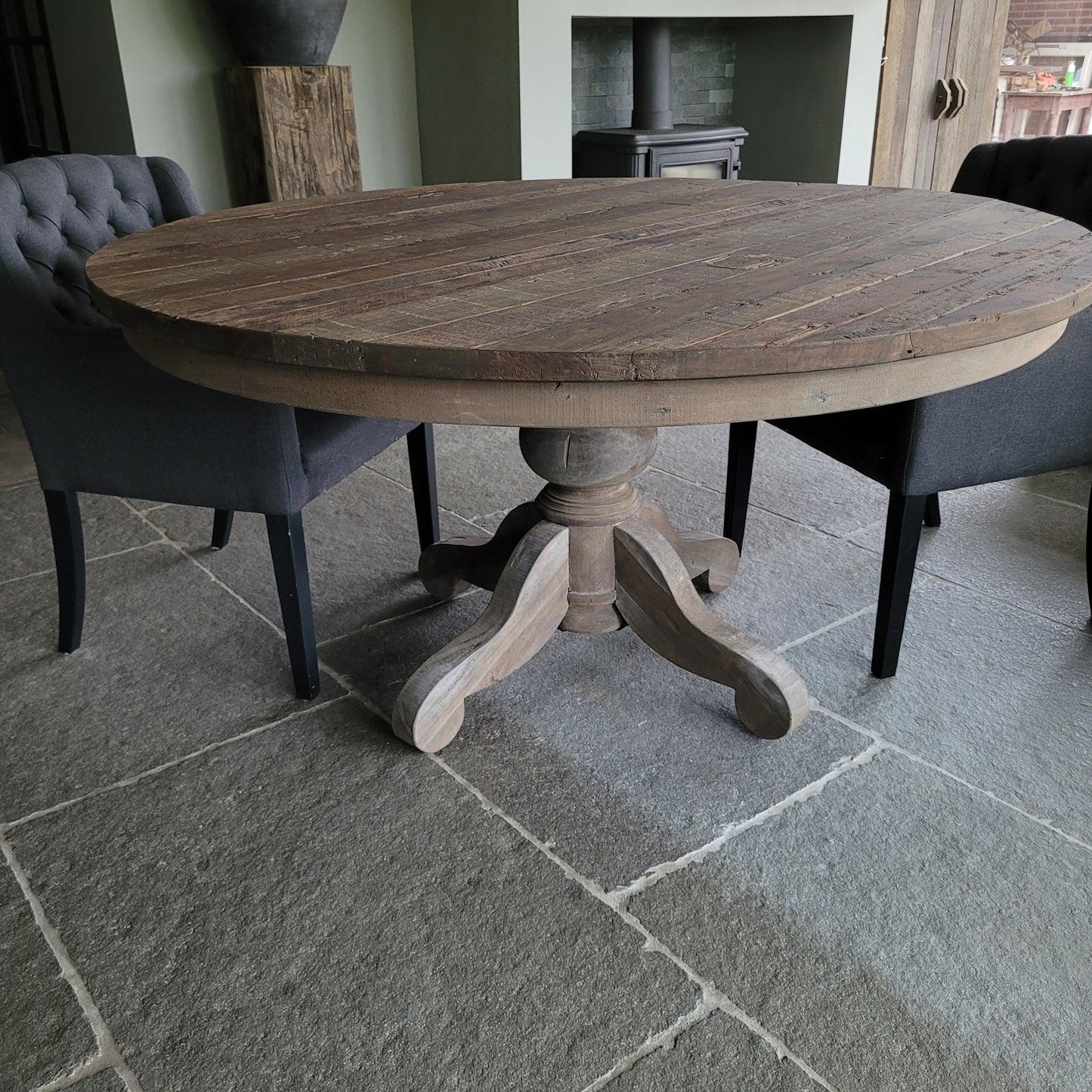 Ronde eettafel oud hout driftwood kloostertafel