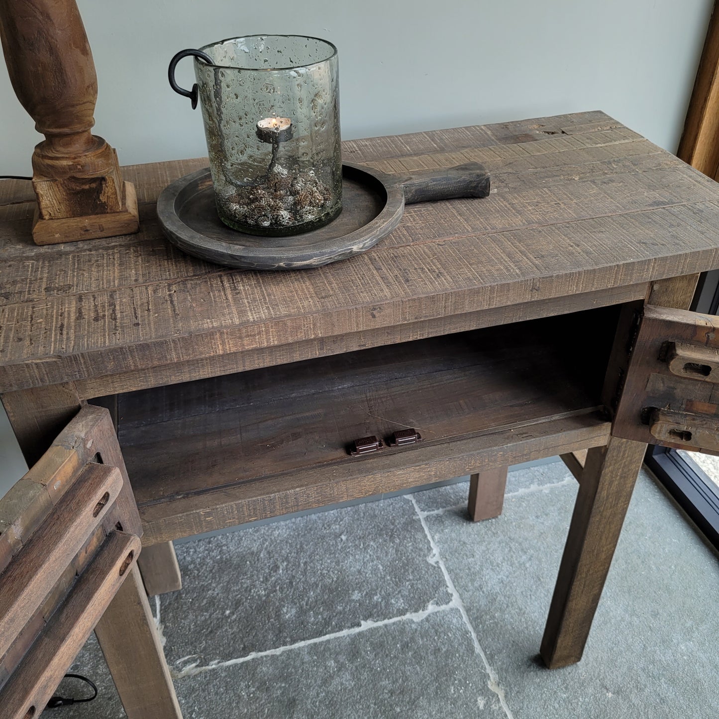 Sidetable 2-deurs oud hout Driftwood