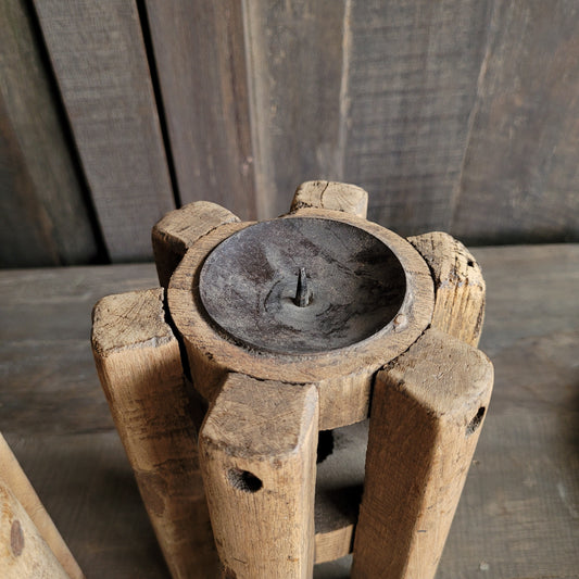 Spoel kandelaar oud hout