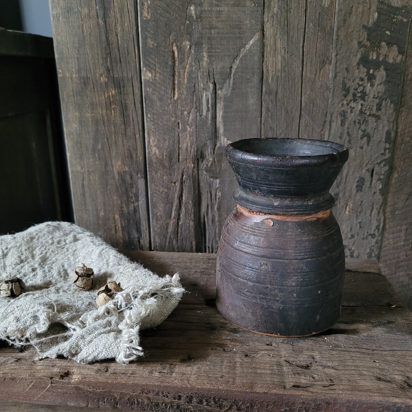 Oud houten nepalese kruik