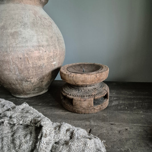 Uniek oud houten zaaikandelaar nr. 21