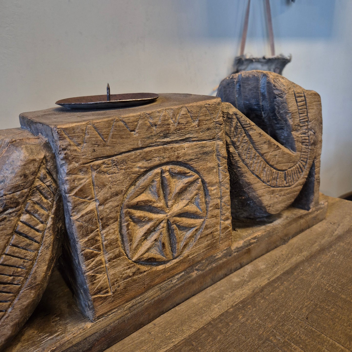 Uniek oud houten ornament nr. 1