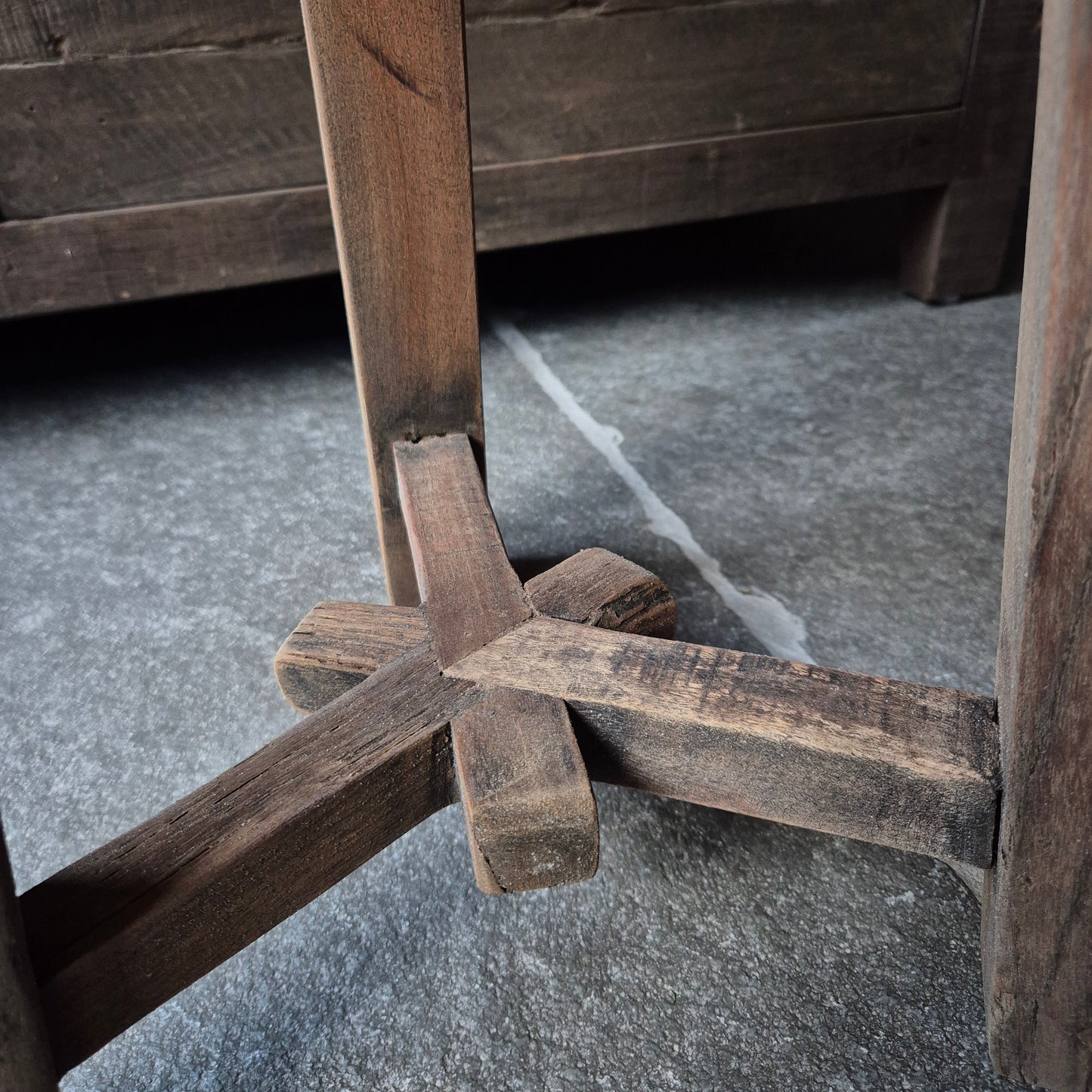 Uniek oud houten kruk