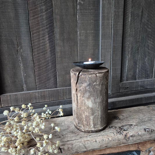 Uniek oud houten kandelaar nr. 15