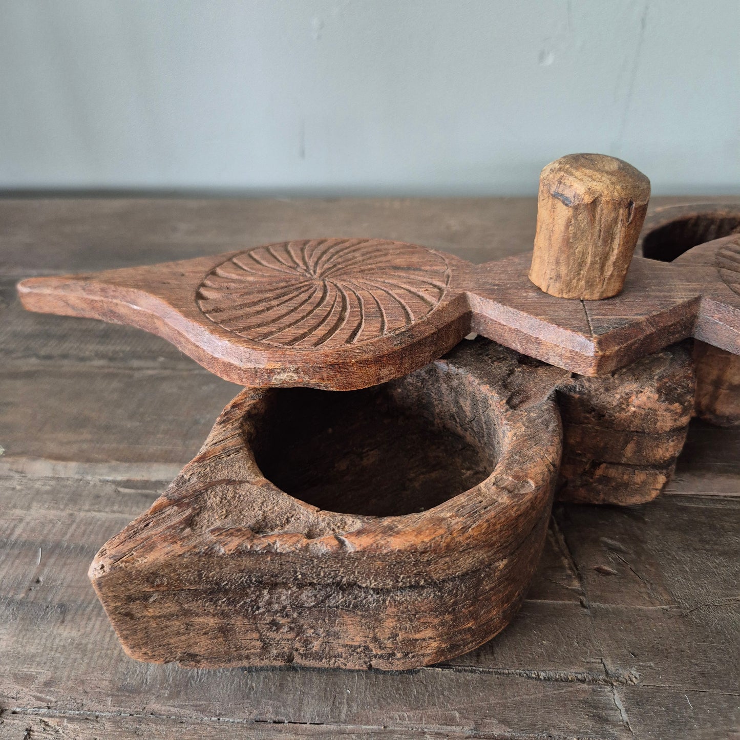 Oud houten spicebox nr. 1