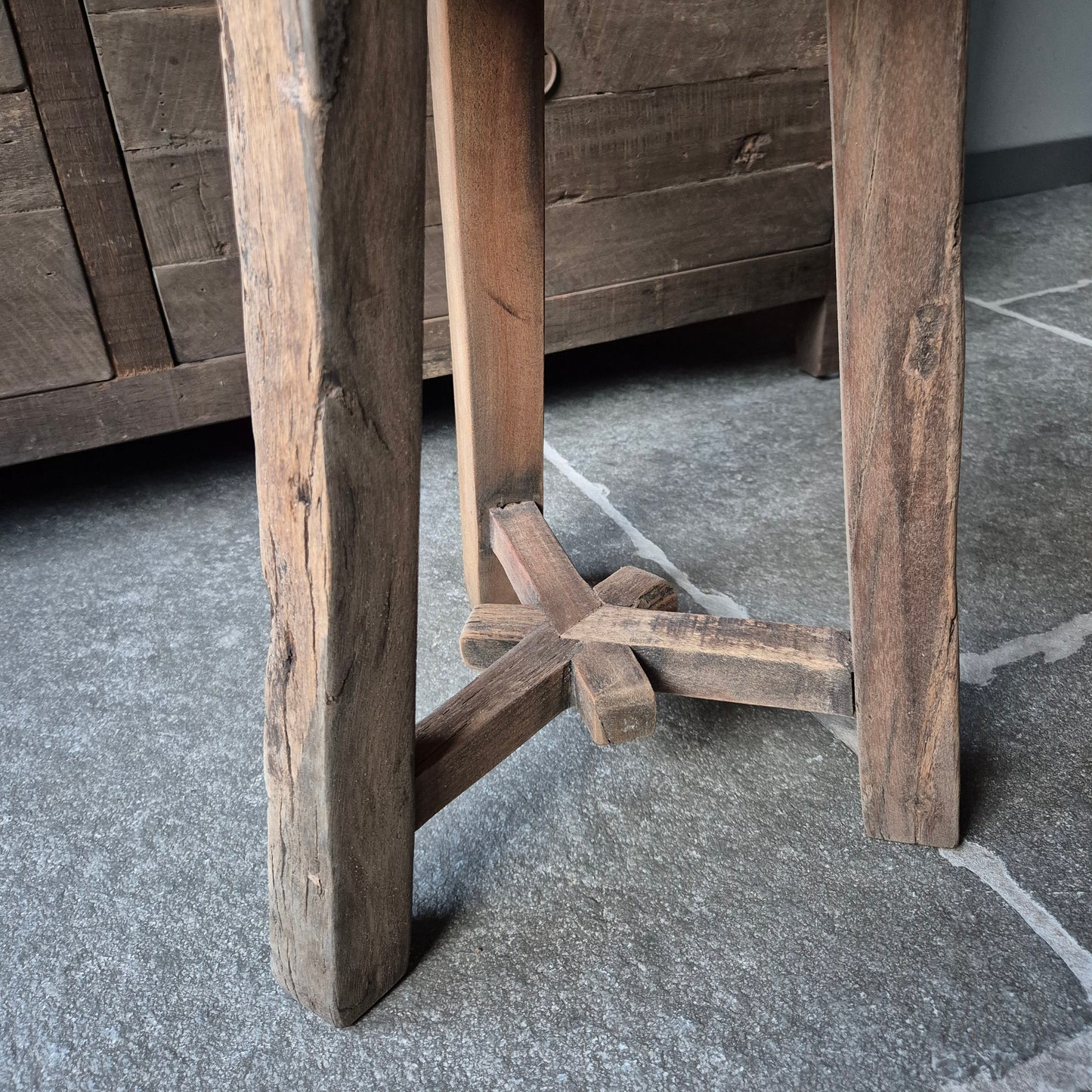 Uniek oud houten kruk