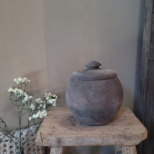 Houten pot met deksel