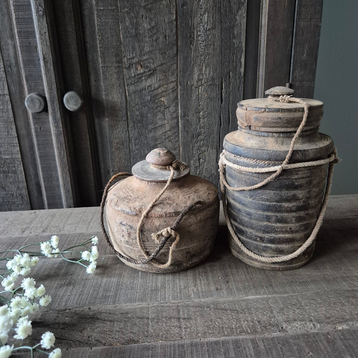 Uniek oud houten kruik met deksel nr. 40 (rechts)