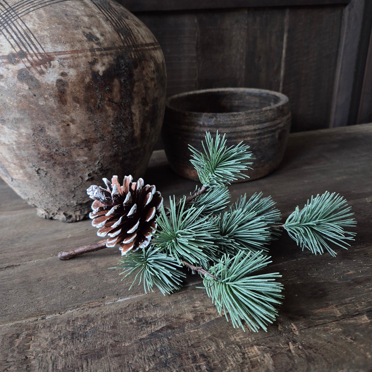 Kunsttoefje pinus | 25cm