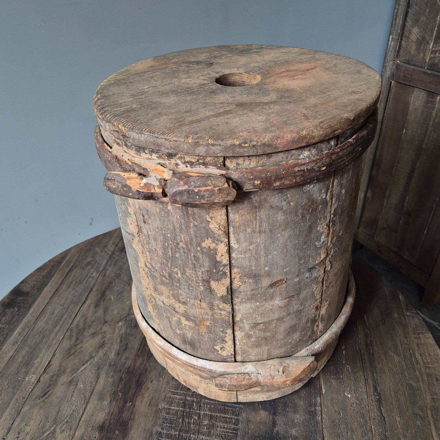 Oud houten kruik | ton met deksel nr. 2