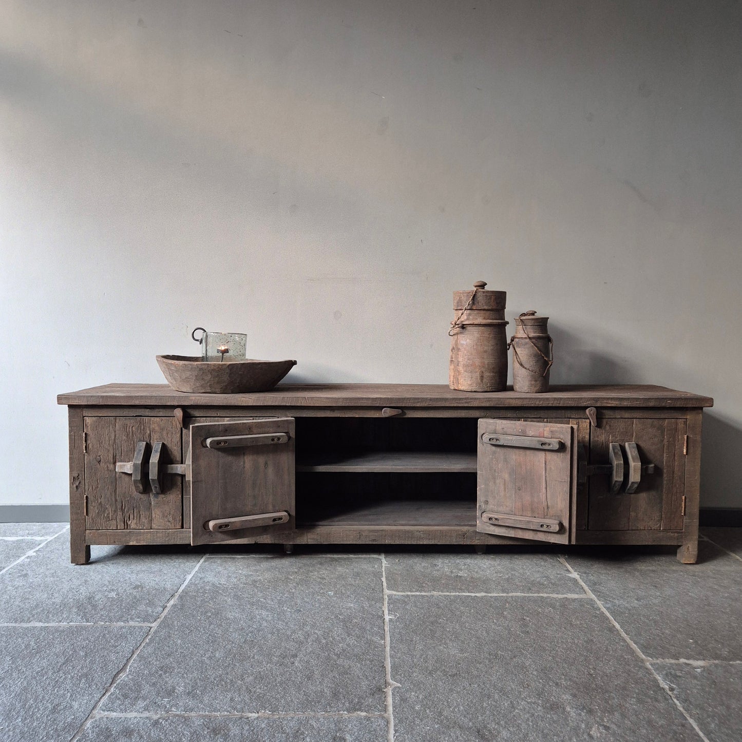 Landelijk tv meubel 210cm | schuifslot | driftwood