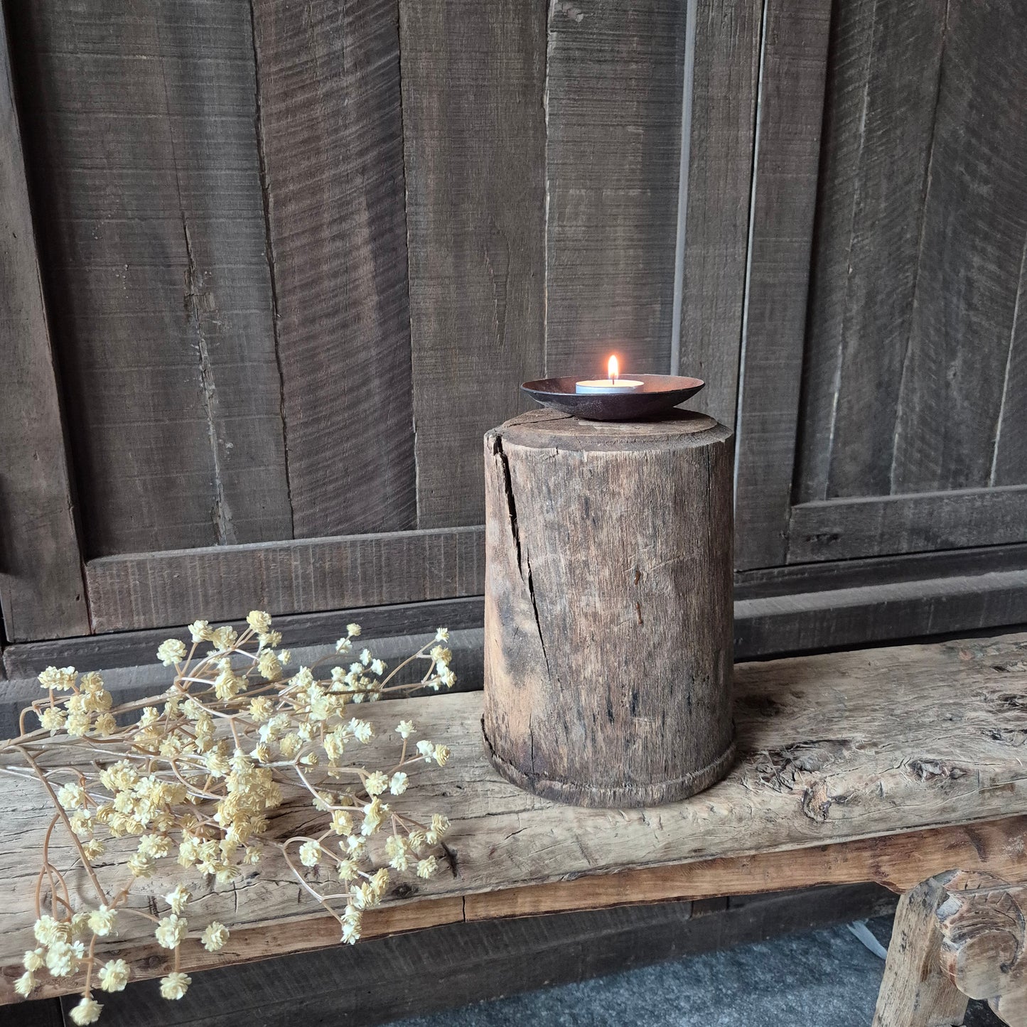 Uniek oud houten kandelaar nr. 16