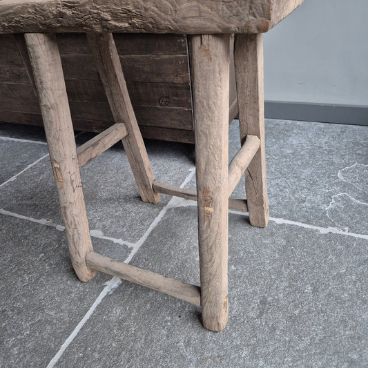 Oud houten kruk nr. 9