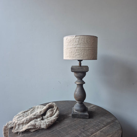 Houten balusterlamp incl. shabby kap S