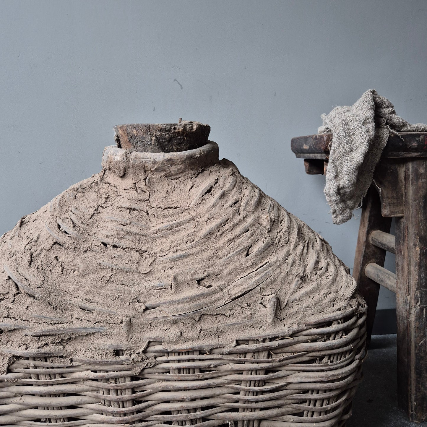 Leemkruik met deksel uniek nr. 17