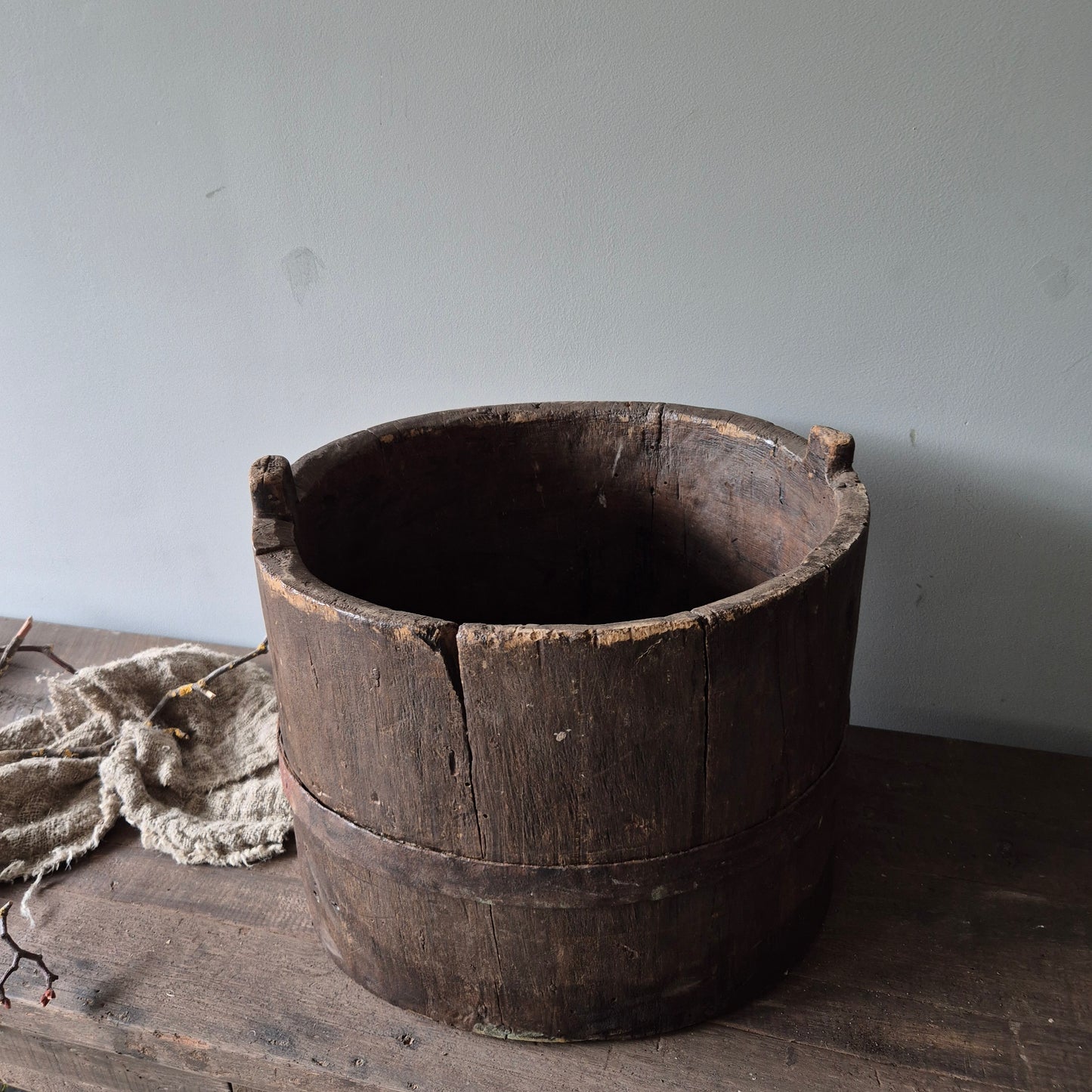Oud uniek houten bak | kruik