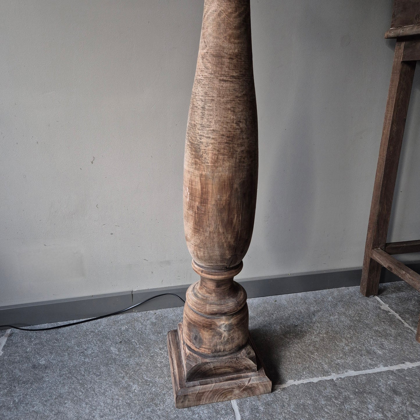 Houten baluster vloerlamp incl. shabby kap
