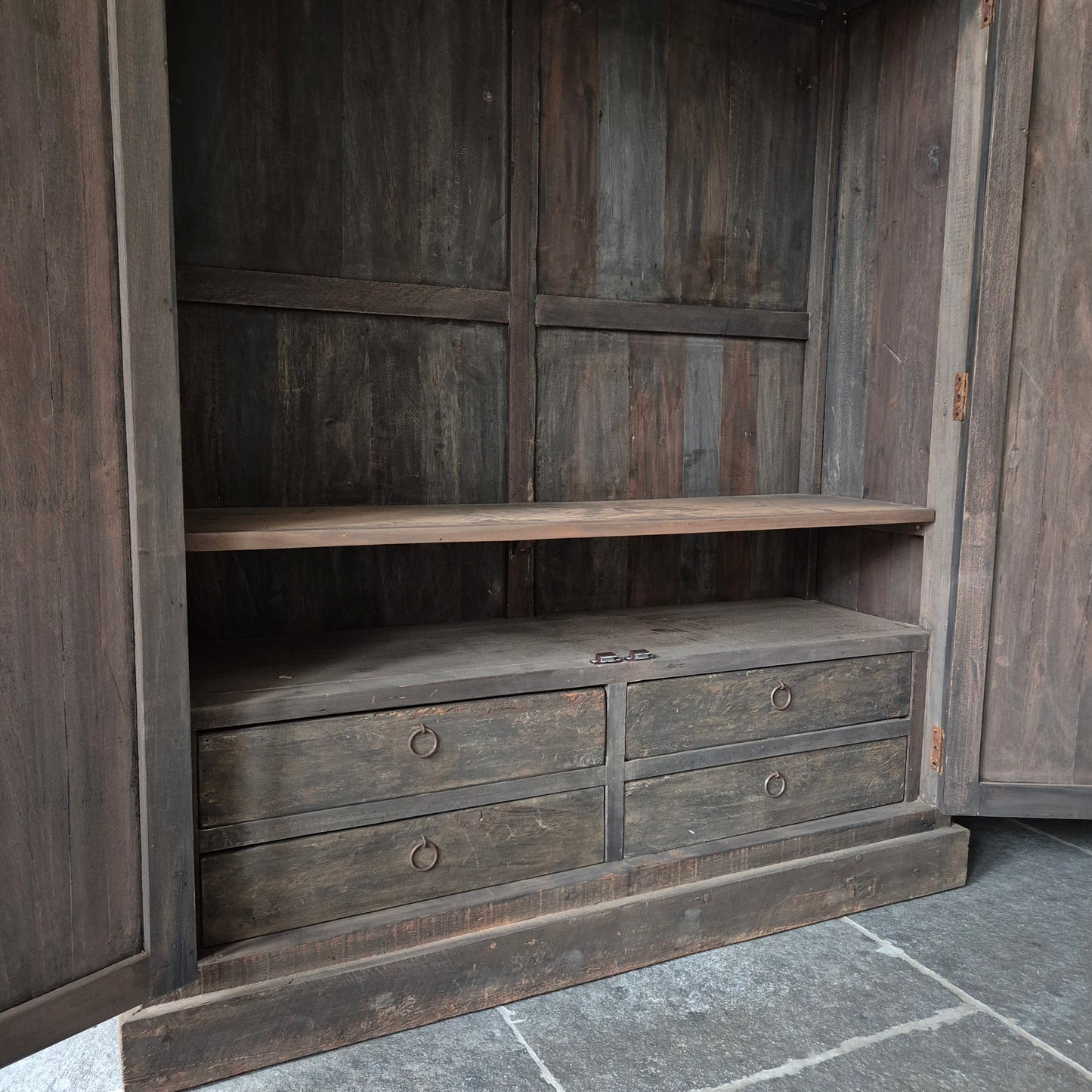 Landelijke tv kast | met lades | driftwood