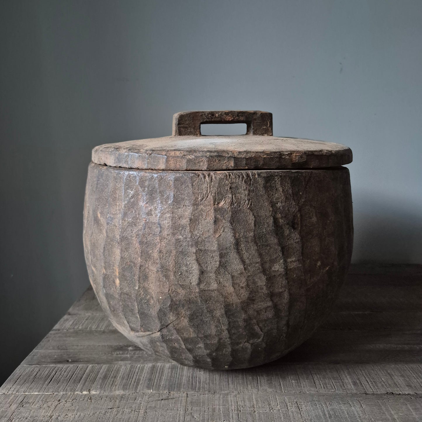 Oud houten bak met deksel nr. 3