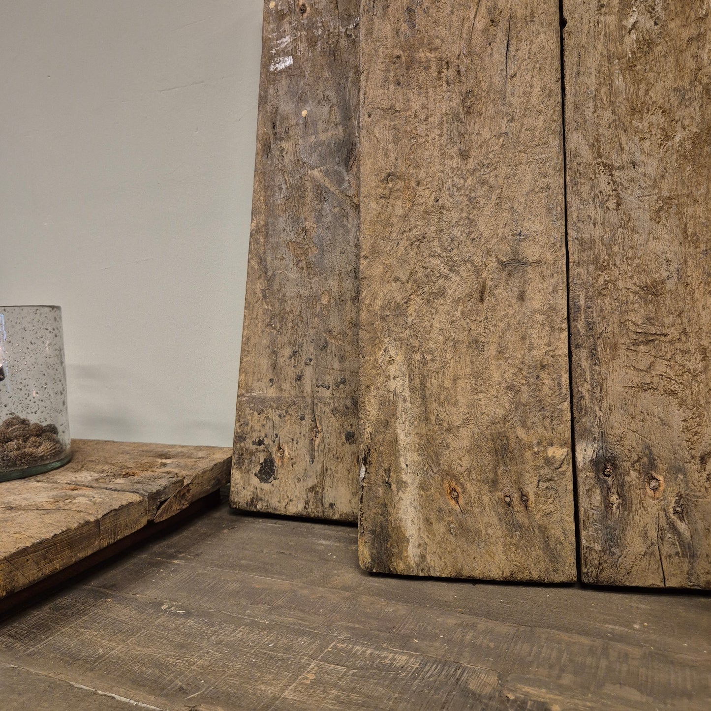 Oud houten dienblad op pootjes | uniek