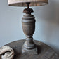 Houten balusterlamp incl. shabby kap L