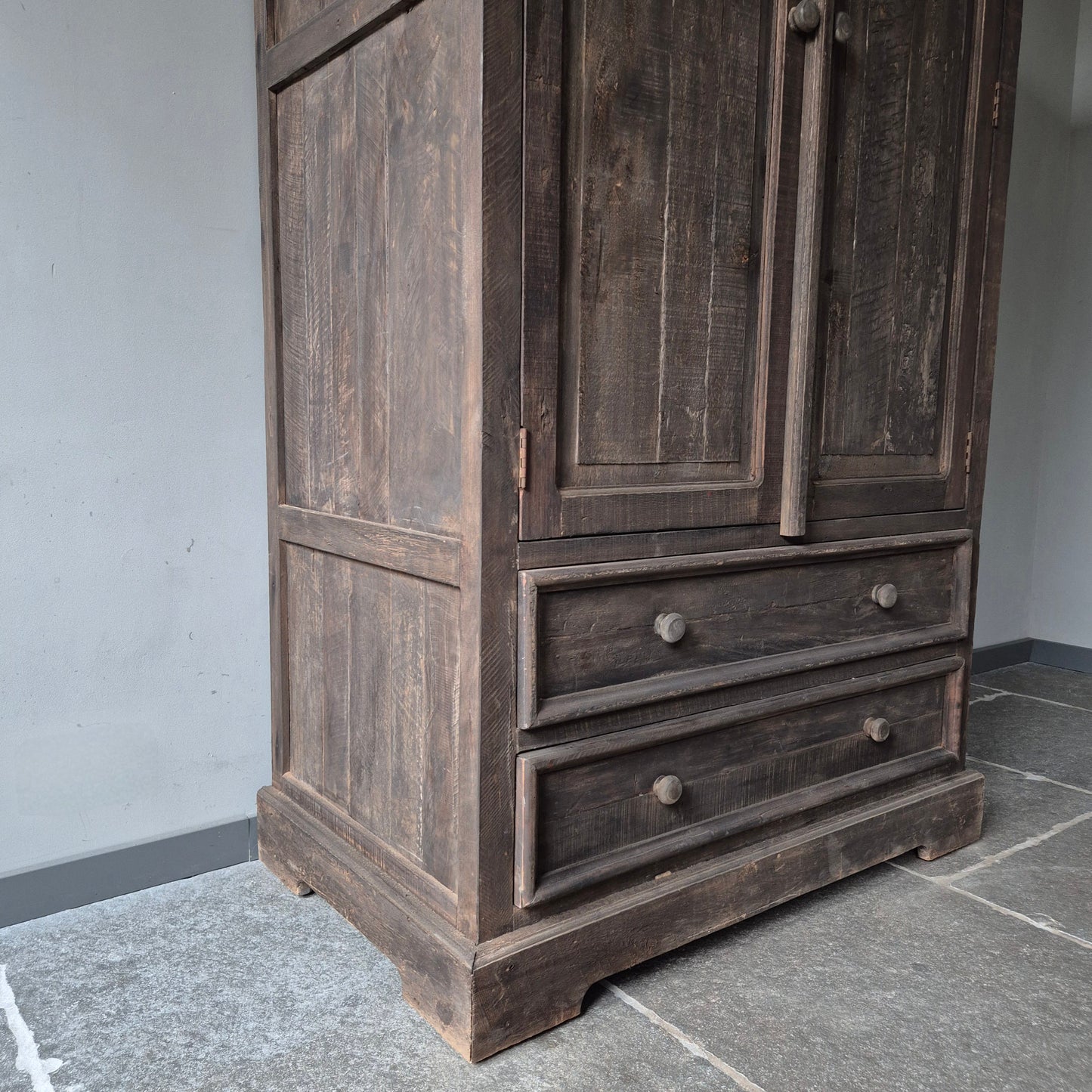 Landelijke kledingkast 2-deurs | 2 lades | Driftwood